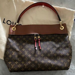 Louis Vuitton Tuileries Hobo